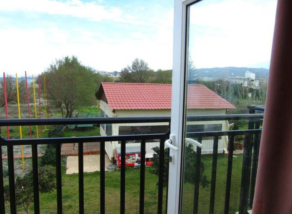 Baladinos Apartments Gerani  Habitación foto